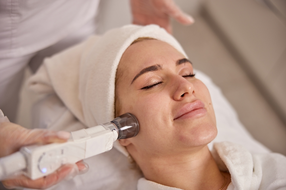 Sculpt & Smooth: Combining Microneedling and Body Contouring for Your Most Confident Self